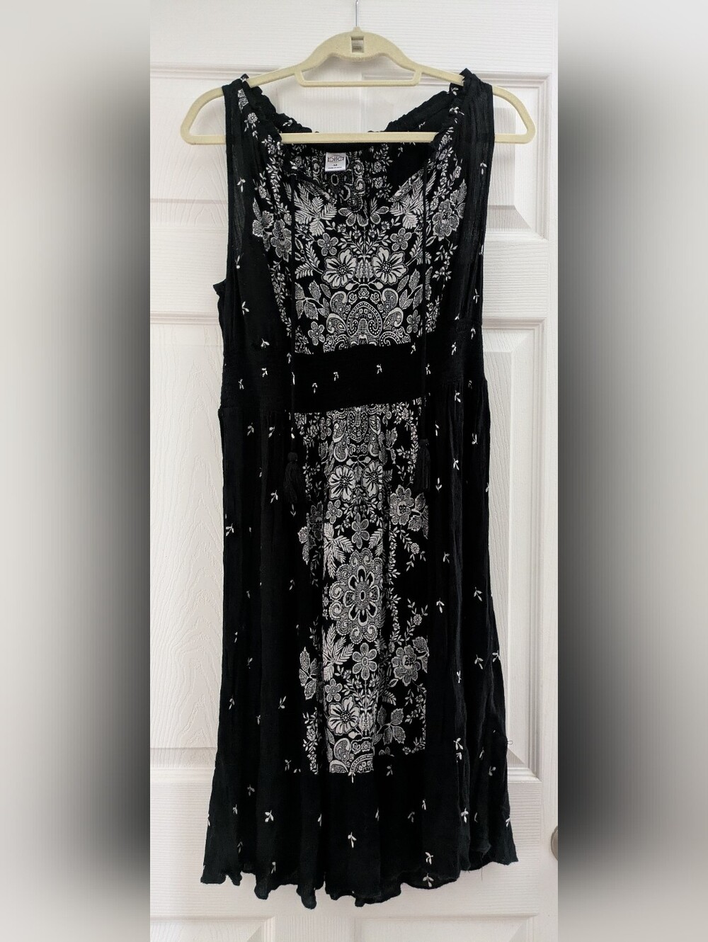 Bila Black & White Floral Paisley V Neck Sleeveless Tank Top Midi Dress MED